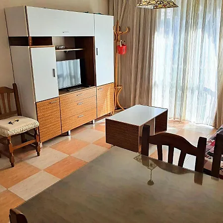 Un En Apartamento *